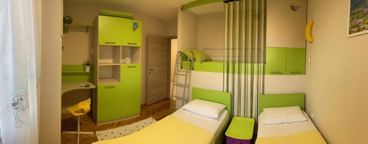Casa Isabella Apartment พูลา ภายนอก รูปภาพ