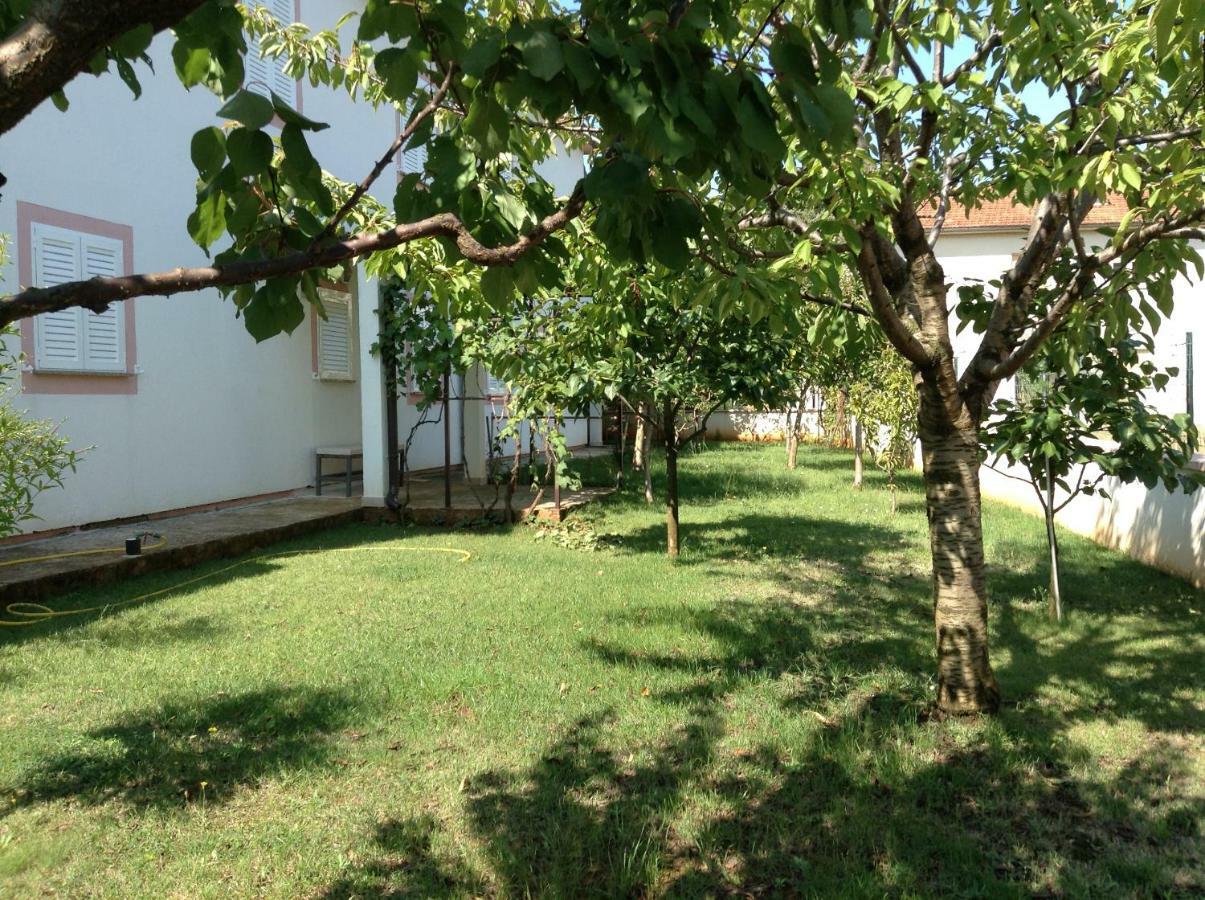 Casa Isabella Apartment พูลา ภายนอก รูปภาพ